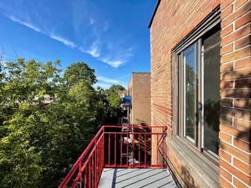 Large 4.5 apartment for rent near UdeM