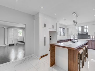 5 Bedroom/5 Bathroom 4 Balcony 3 Parking 2 Private Entrance 1 Rooftop Terrace &amp;amp;amp; 1 Amazing Penthouse!