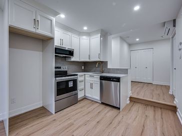 Newly Constructed 4.5 in CSL! All Appliances Included! For September!